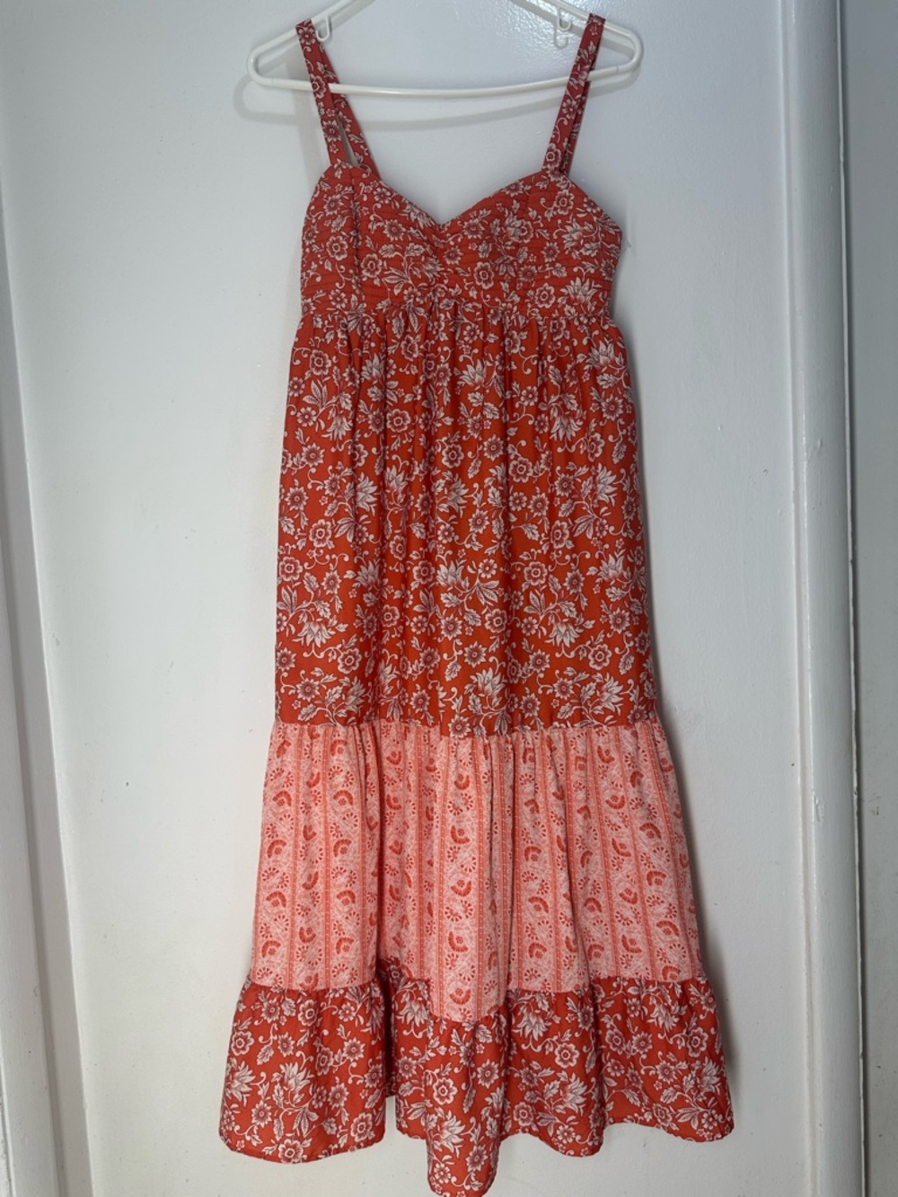 Red & White Floral Tiered Maxi Sundress - Picture 4 of 10